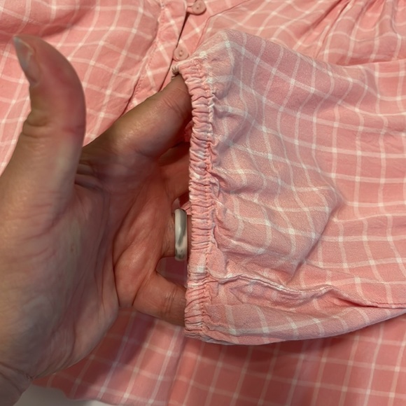 Pink and White Blouse - Picture 4 of 4